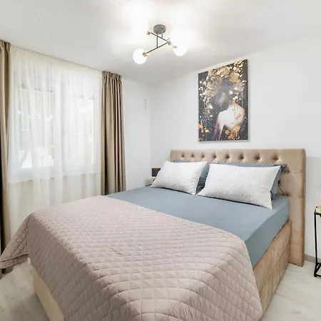 Apartment Sweet *